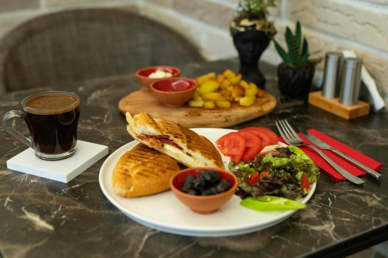 Classio Hotel Kadikoey Istanboel Buitenkant foto